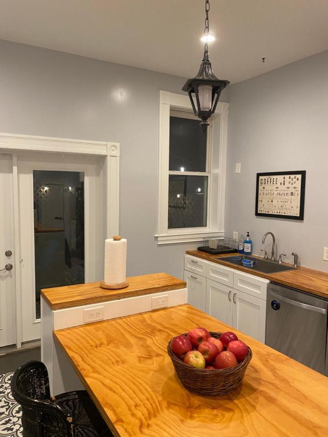 לינה וארוחת בוקר פיטסבורג Northside Victorian Bed & Bagels מראה חיצוני תמונה